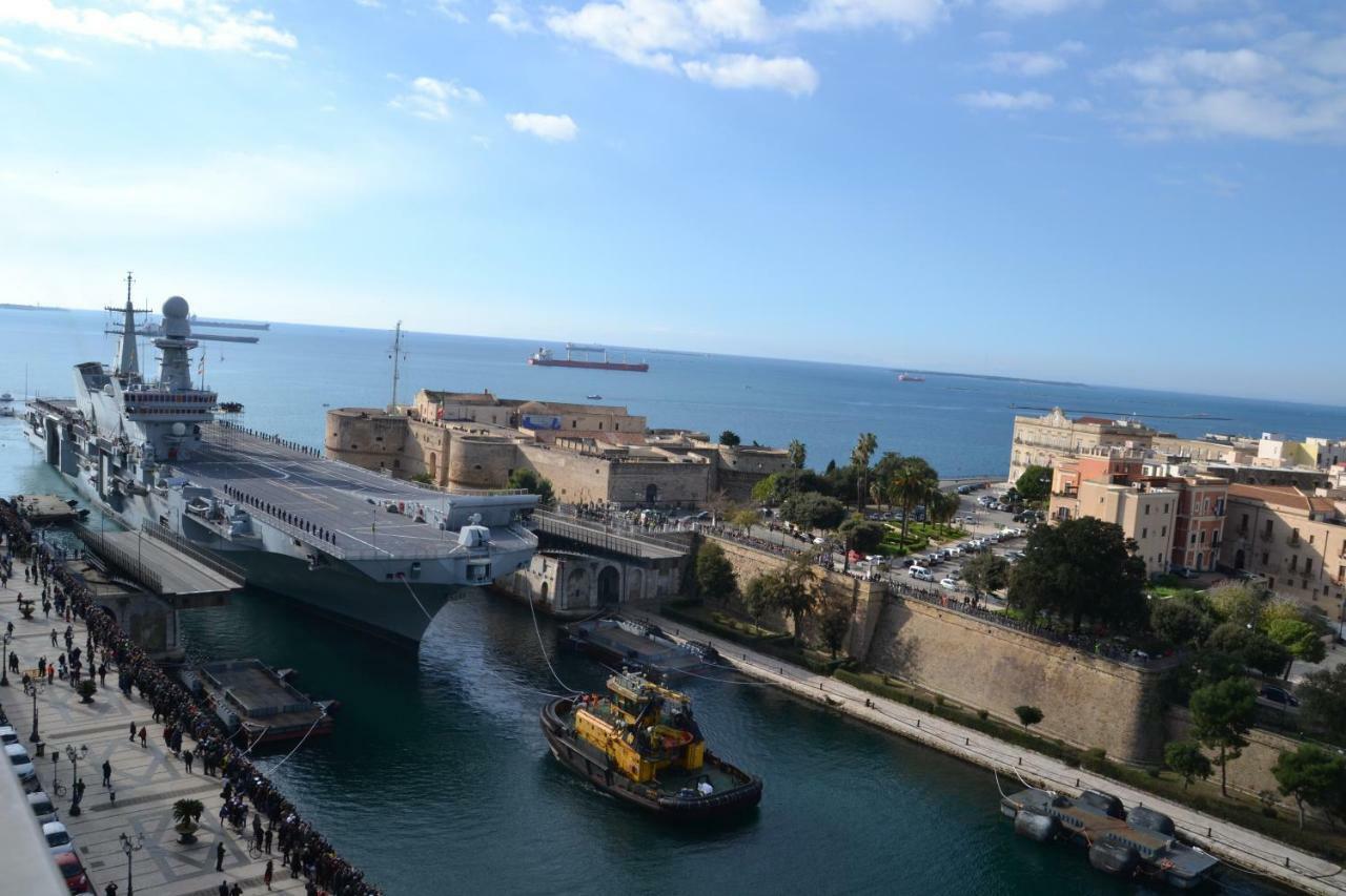 Hotel Virgilio Taranto Exterior foto